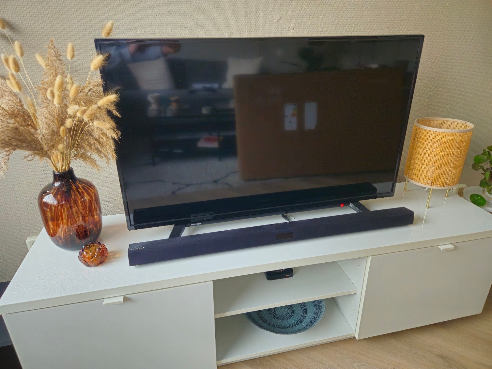 Ikea Byas TV meubel hoogglans wit 160x42x45 cm, Huis en Inrichting, Kasten | Televisiemeubels, Ophalen, 150 tot 200 cm, Zo goed als nieuw