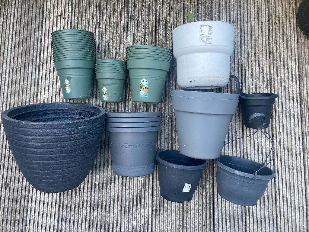 Partij Plantenpotten: Elho, Antraciet/Grijs & Aardewerk, Tuin en Terras, Bloempotten, Kunststof, Gebruikt, Rond, Ophalen of Verzenden