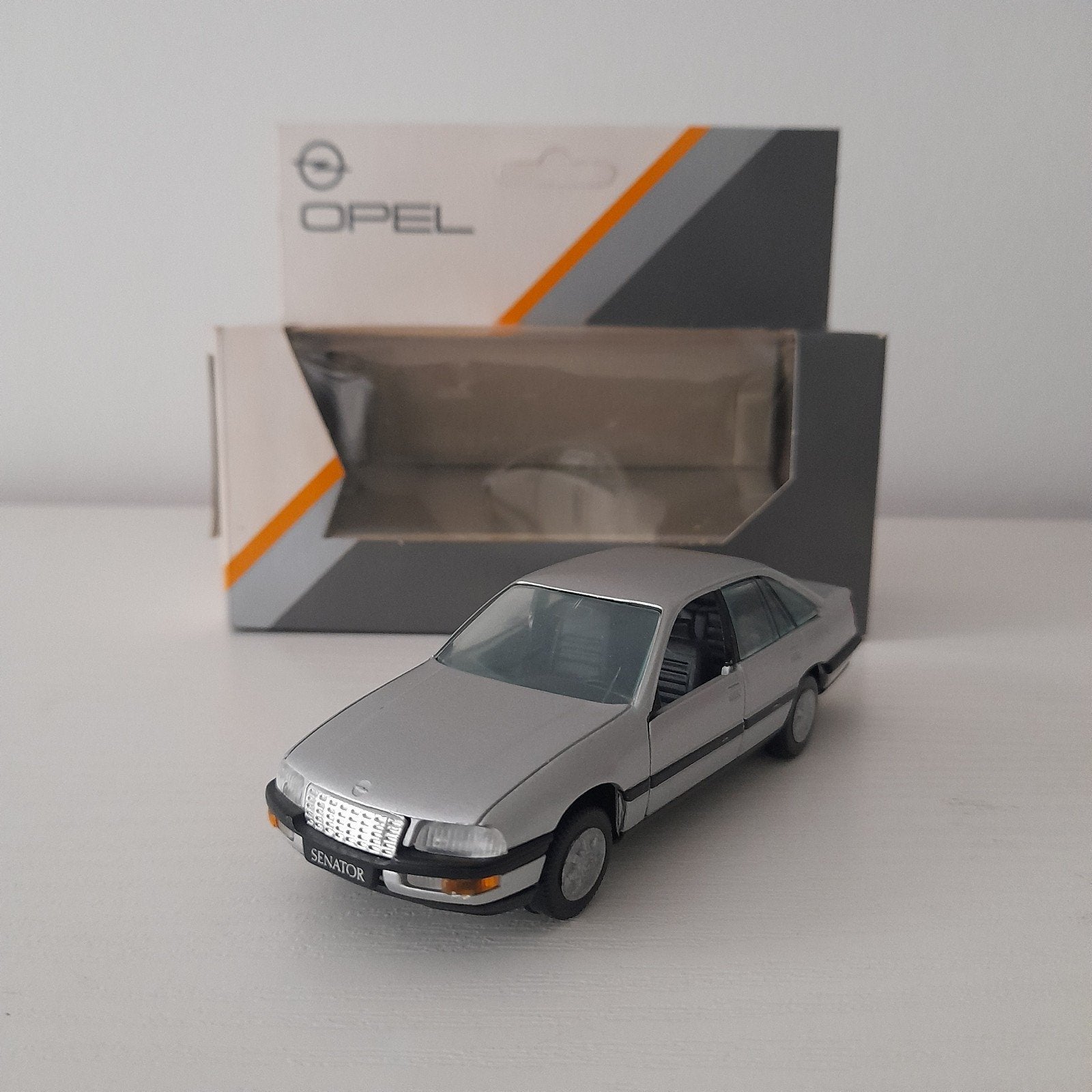 Opel Senator, Hobby en Vrije tijd, Ophalen of Verzenden, Zo goed als nieuw, Overige merken
