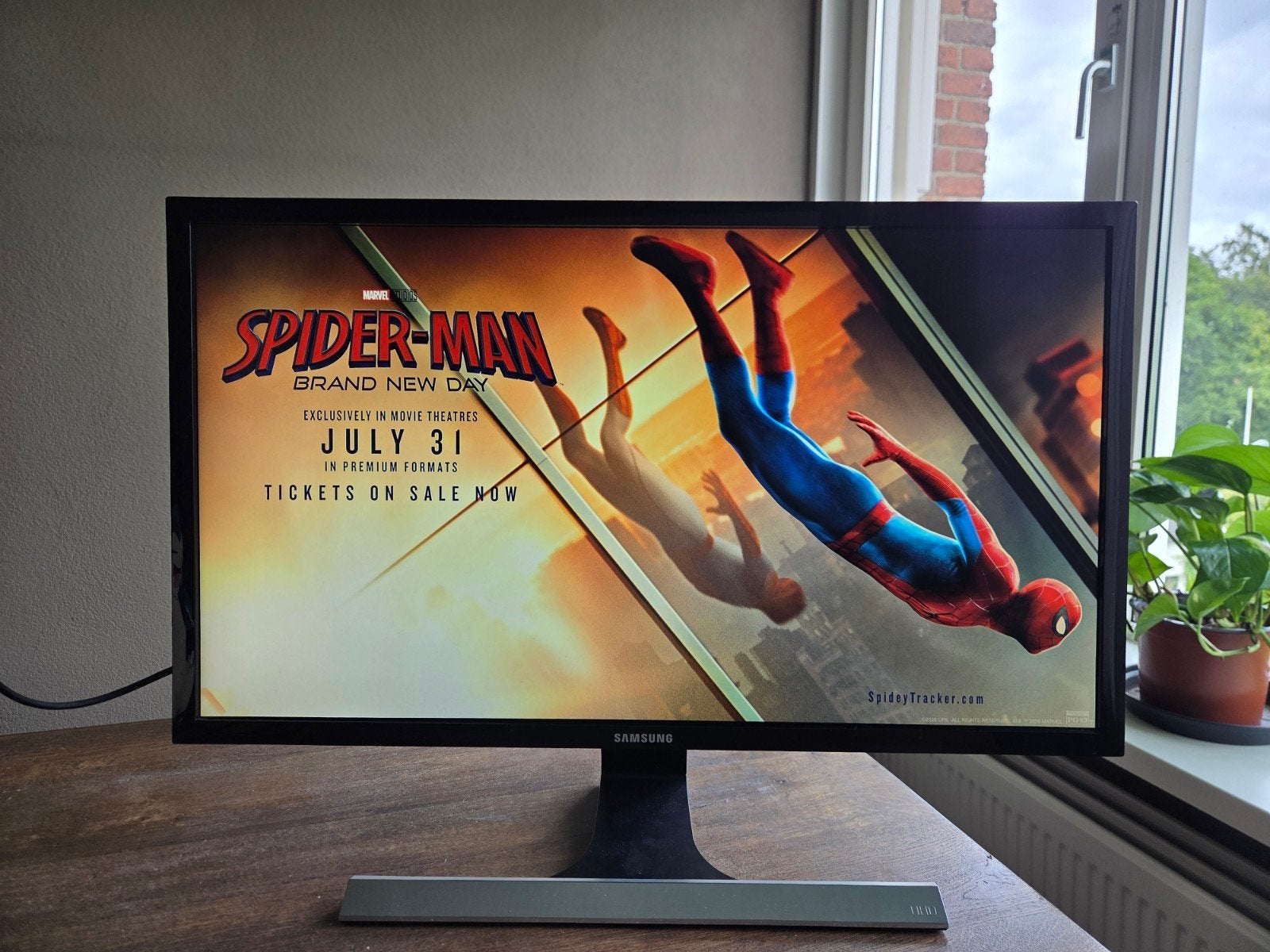 Samsung U28E590D 4K UHD Monitor - 28 inch, Computers en Software, HDMI, LED, 60 Hz of minder, Ophalen