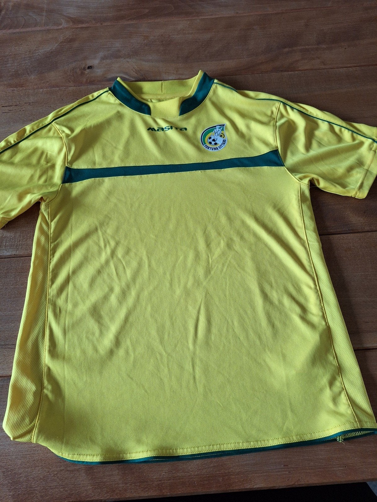 Fortuna Sittard kids trainingsshirt, Sport en Fitness, Maat XS of kleiner, Ophalen of Verzenden, Zo goed als nieuw, Shirt