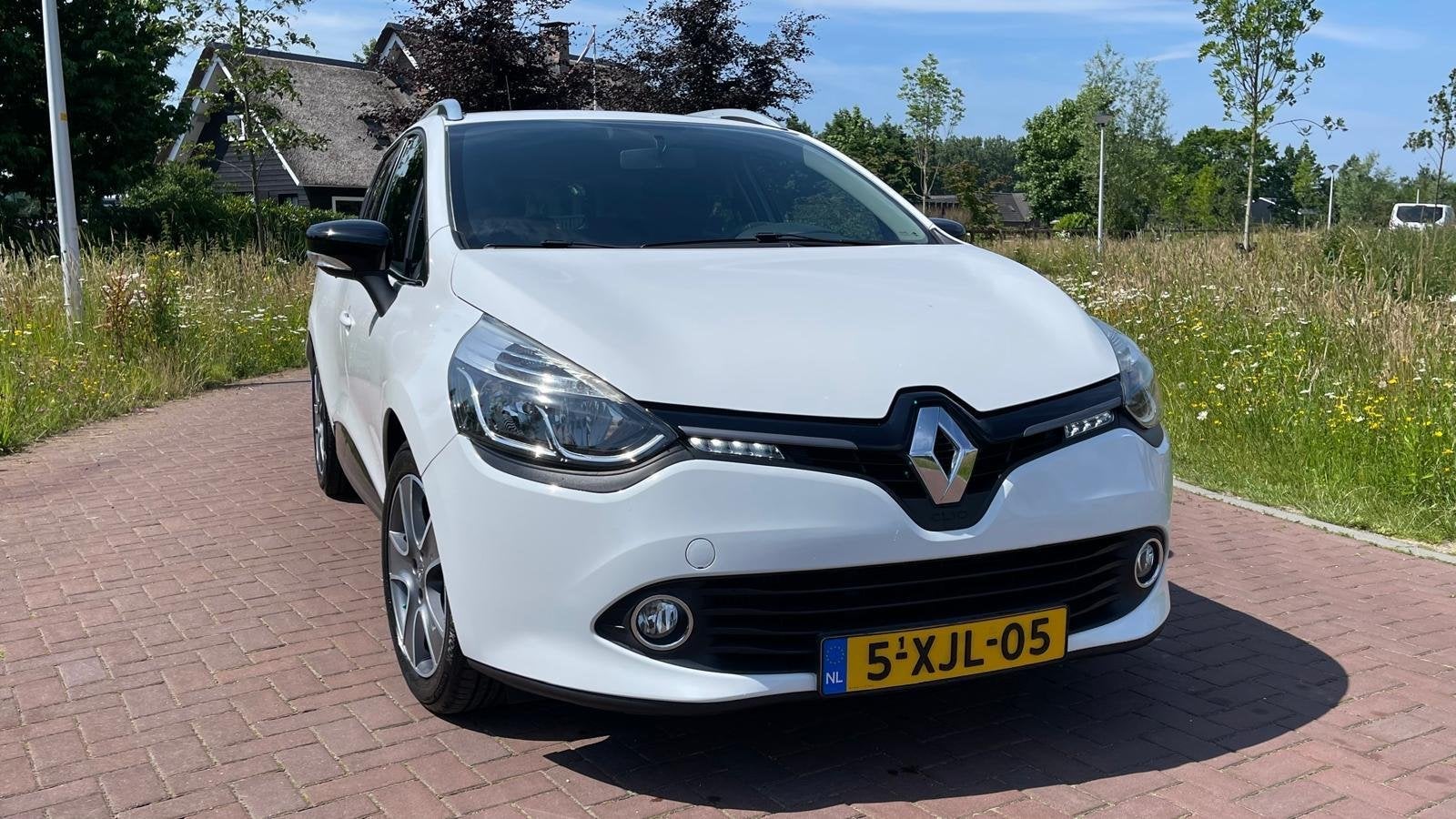 Renault Clio Estate 0.9 TCe Night&Day | Navigatie | Cruise c, Voorwielaandrijving, Stof, Wit, Origineel Nederlands