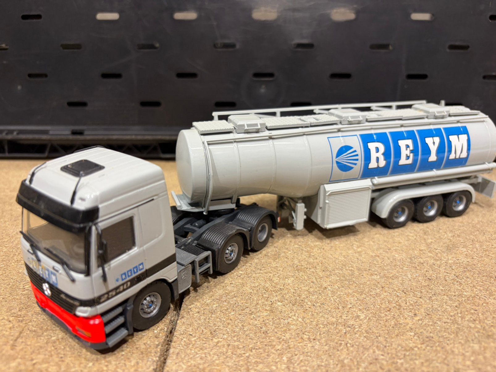 TEKNO MERCEDES ACTROS REYM BULK TRANSPORT, Ophalen of Verzenden, Gebruikt, Bus of Vrachtwagen, Tekno