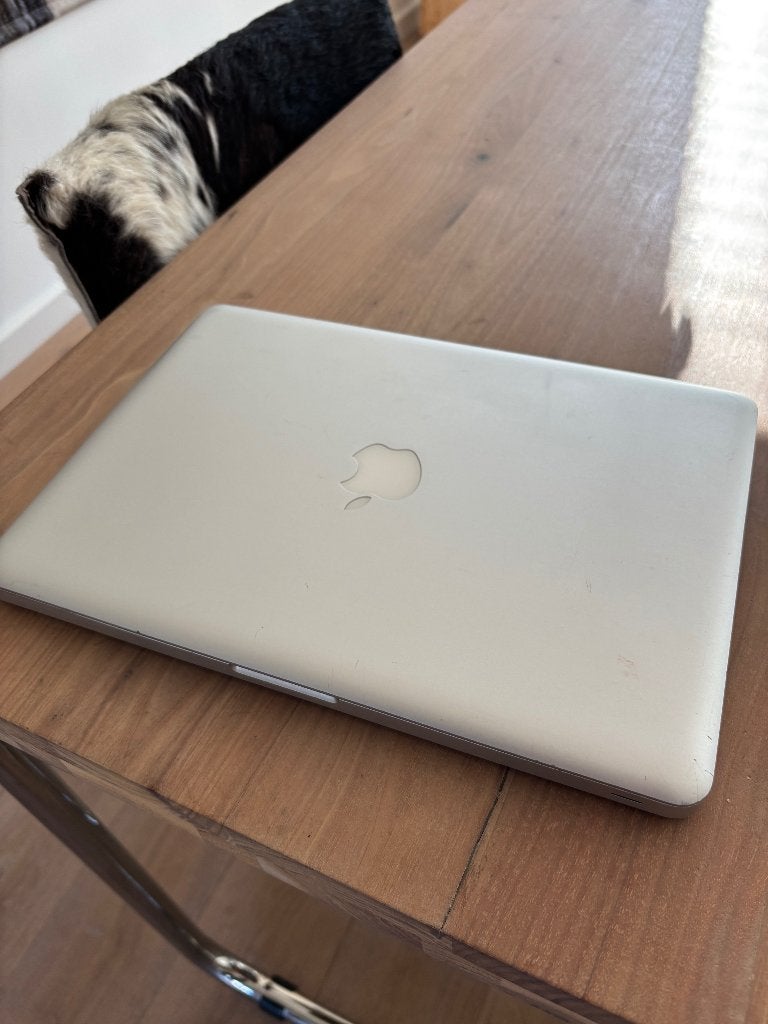 Apple MacBook Pro 13 inch 2010 voor onderdelen, Computers en Software, Apple Macbooks, 2 tot 3 Ghz, Qwerty, 13 inch, Niet werkend