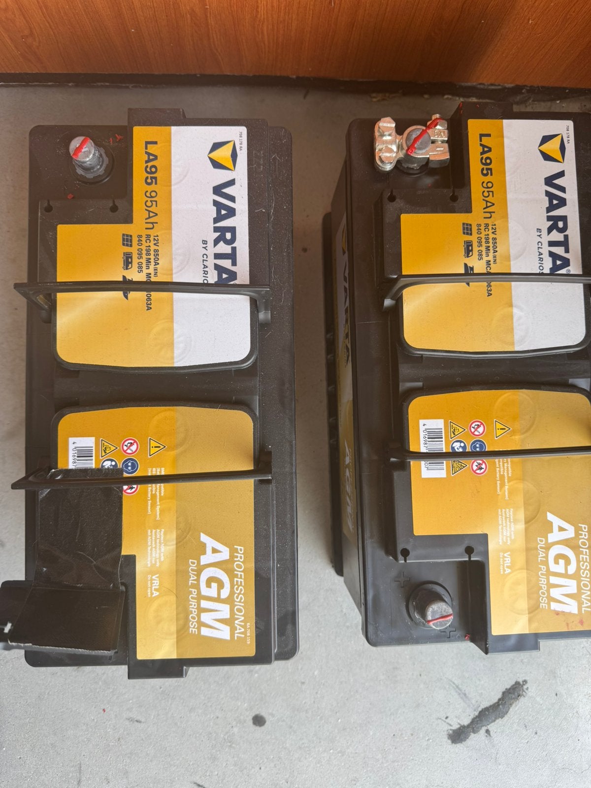 Accu Varta AGM dual purpose 95 mA (2x), Ophalen, Zo goed als nieuw