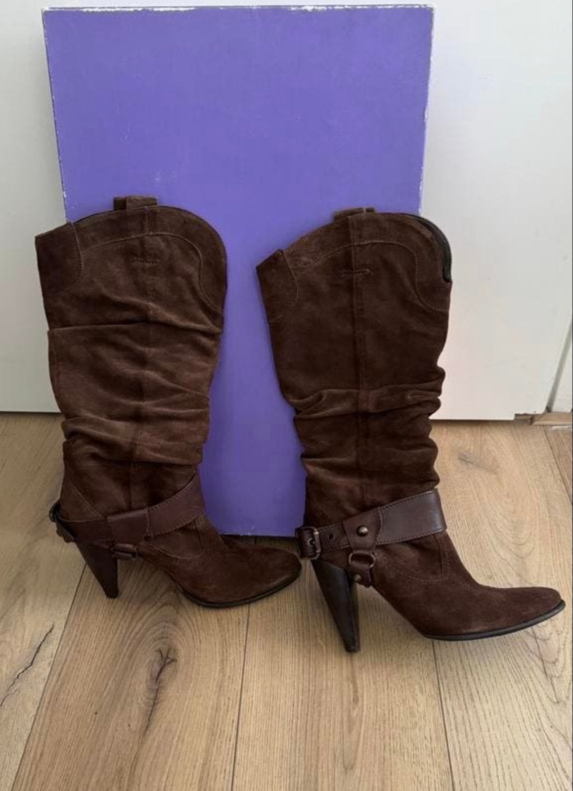Tango bruine suède laarzen - Maat 39, Kleding | Dames, Ophalen of Verzenden, Zo goed als nieuw, Bruin, Hoge laarzen