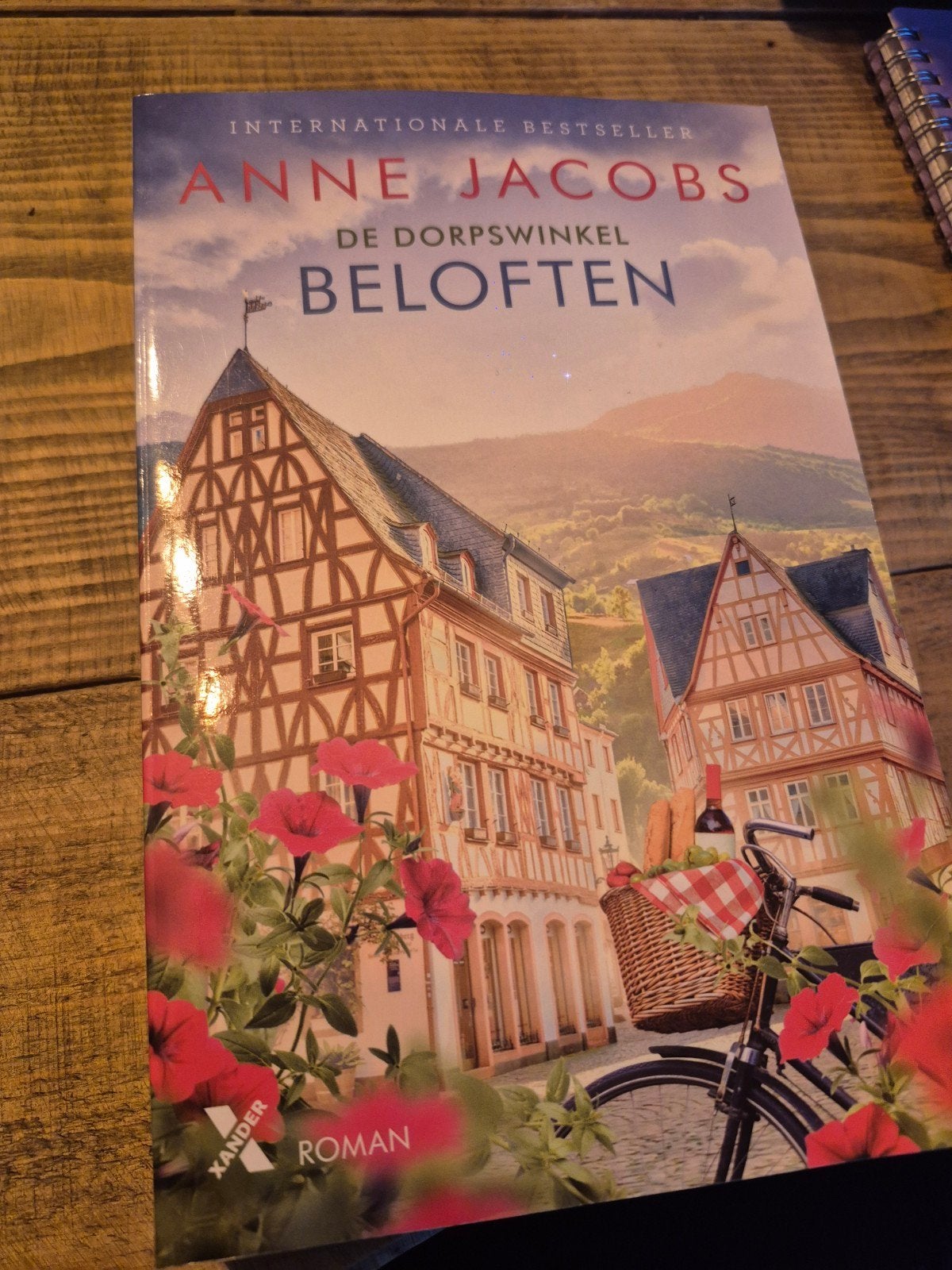 De Dorpswinkel: Beloften - Anne Jacobs, Ophalen of Verzenden, Zo goed als nieuw, Anne Jacobs