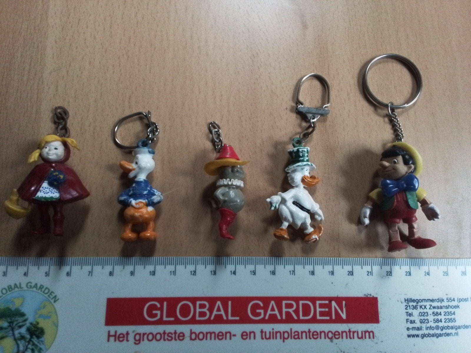 Vintage sleutelhangers: Roodkapje, Donald Duck, Pinokkio, Ophalen of Verzenden, Gebruikt