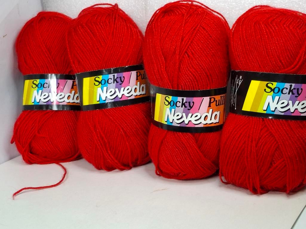 4 bollen rode sokkenwol, Ophalen of Verzenden, Nieuw, Breien of Haken, Wol of Garen