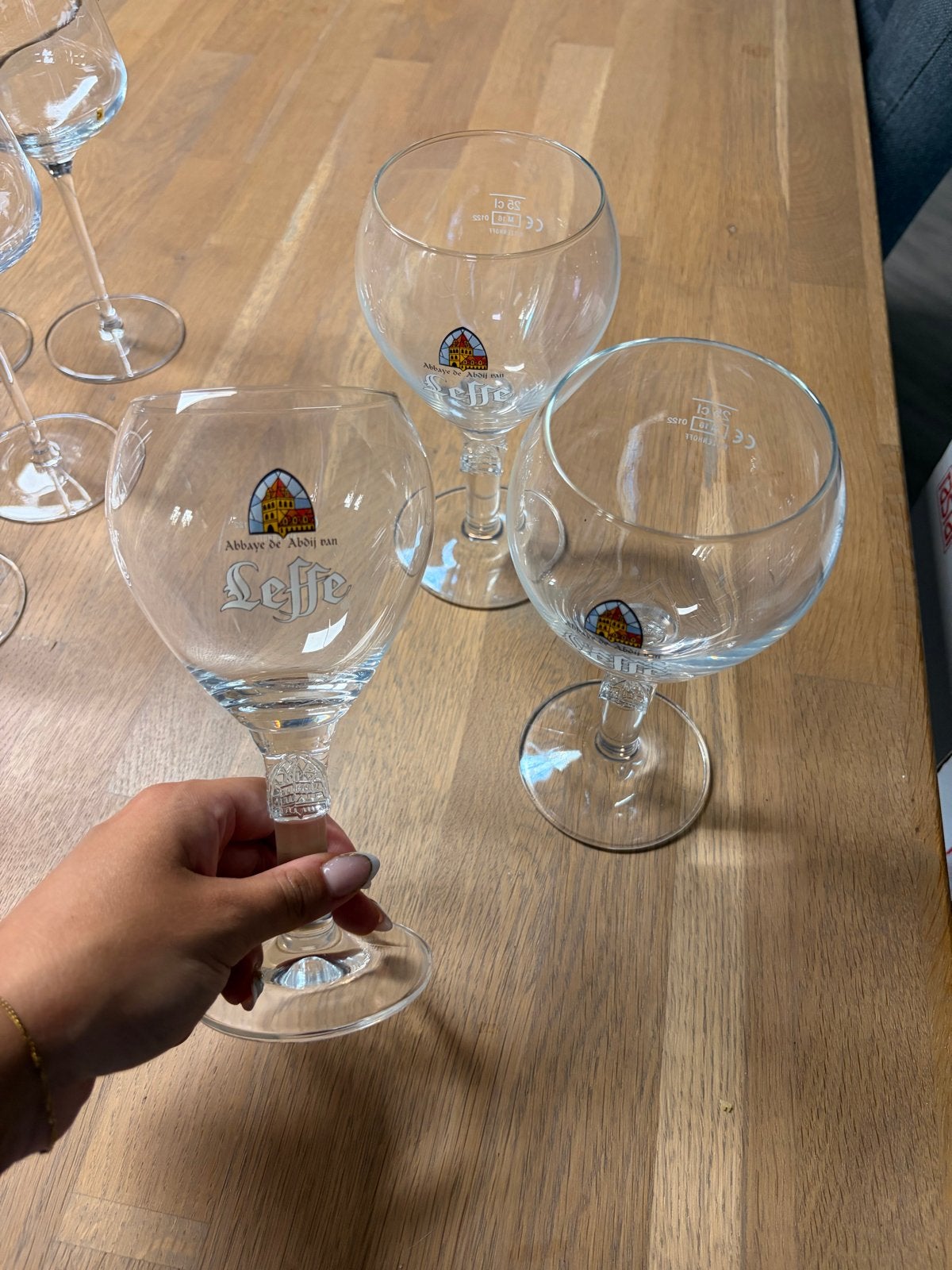 Leffe bierglazen 0,25 l, Ophalen, Zo goed als nieuw
