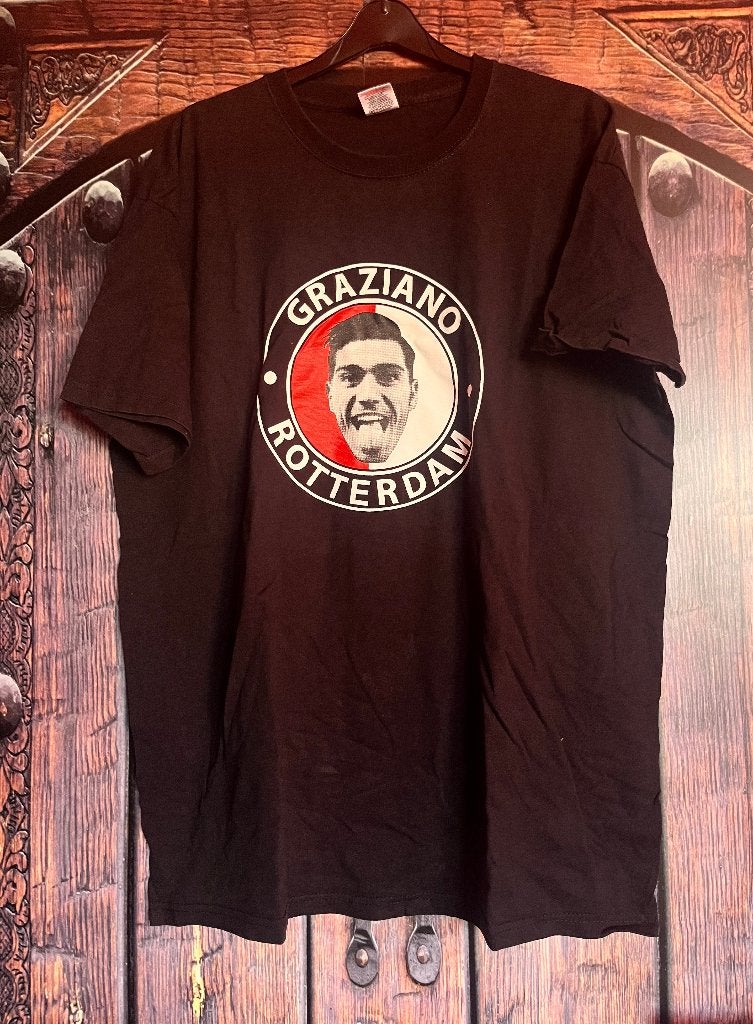 Leuke bedrukte voetbal shirt maat XL nu voor 12,99€, Kleding | Heren, T-shirts, Zwart, Maat 56/58 (XL), Ophalen of Verzenden, Fruit of the loom