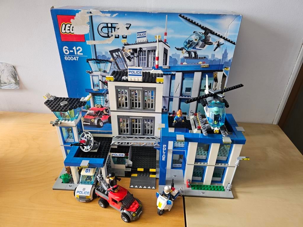 Lego City Politiebureau 60047 - Complete set met doos, City, Lego, Ophalen of Verzenden, Zo goed als nieuw
