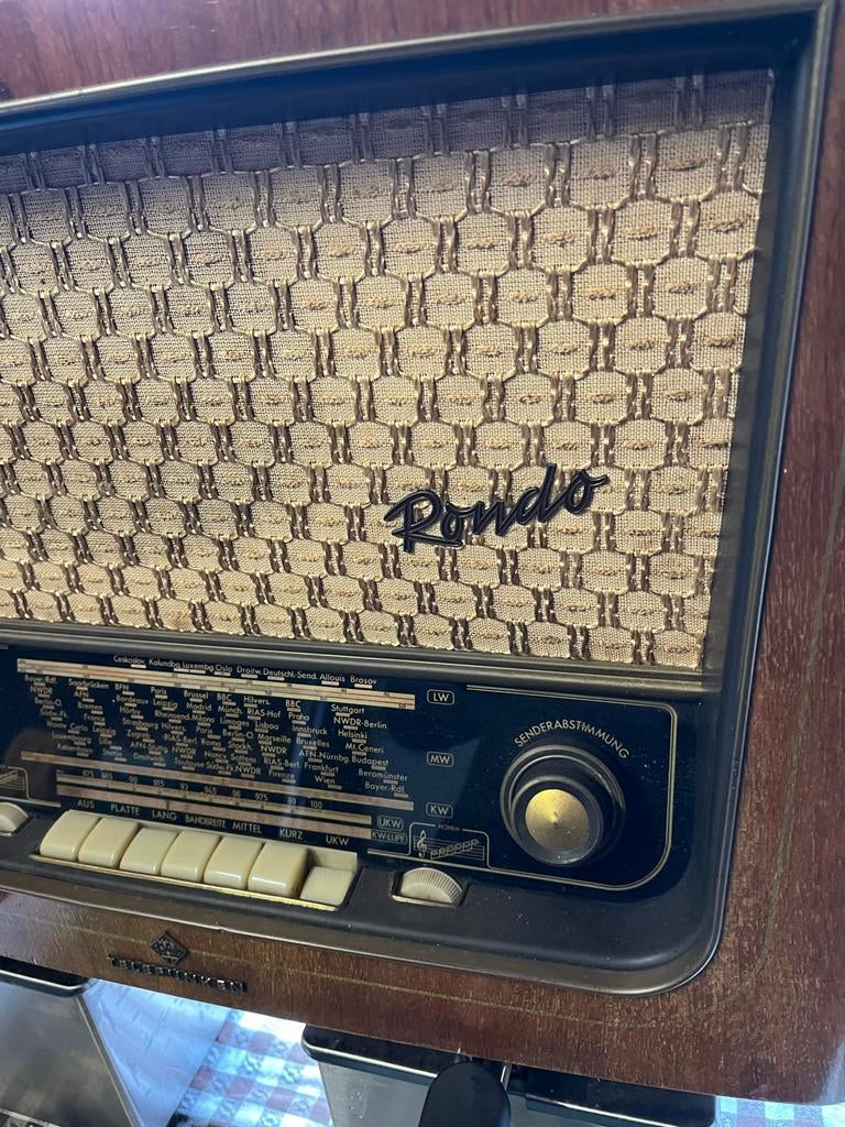 Vintage Telefunken Rondo radio, Ophalen, Gebruikt, Radio
