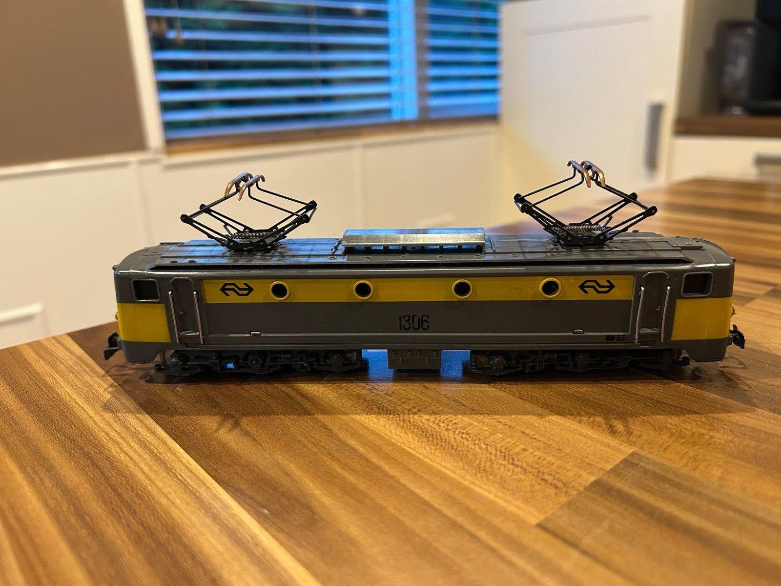 jouef 1306 NS E loc, Hobby en Vrije tijd, Modeltreinen | H0, Jouef, Ophalen of Verzenden, Gelijkstroom, Locomotief