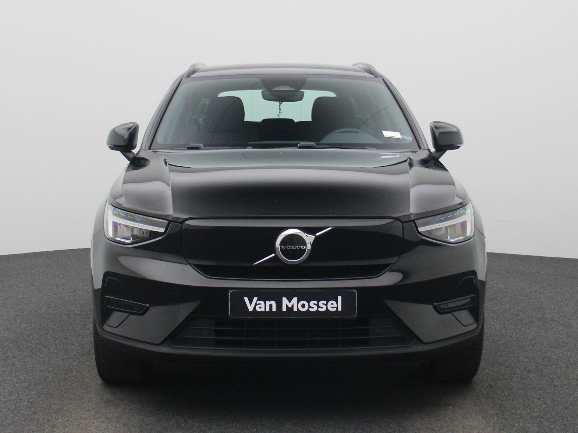 Volvo XC40 Recharge Core | Cruise Control | Achteruitrijcame, Auto's, Volvo, Gebruikt, Automatische klimaatregeling, Zwart, 420 min