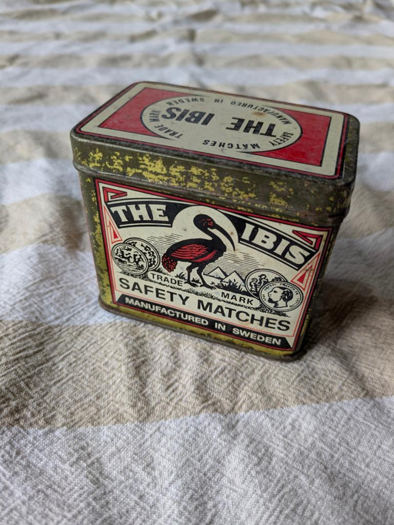 The Ibis  safety matches, vintage lucifers blikje., Verzamelen, Ophalen of Verzenden, Gebruikt, Overige