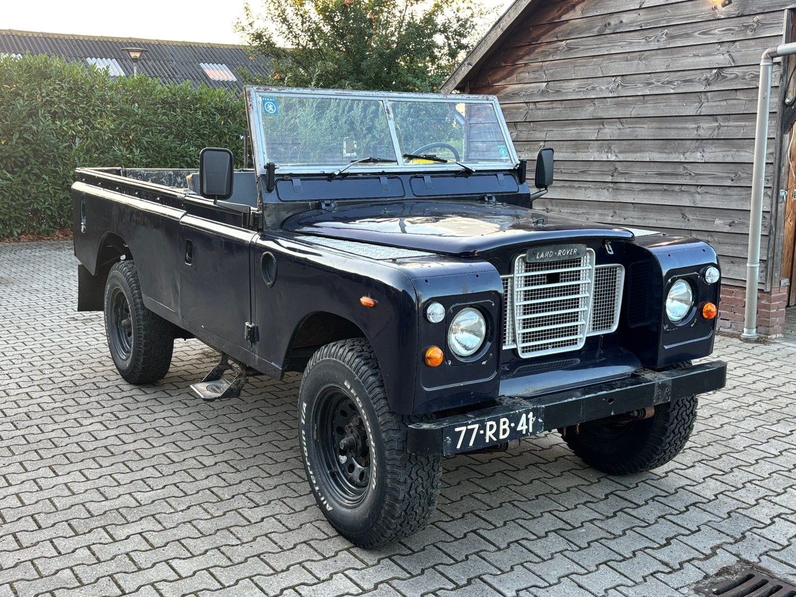 Landrover 109 nieuwe APK 6cil softtop+Truckcap, Zwart, Blauw, Handgeschakeld, Vierwielaandrijving