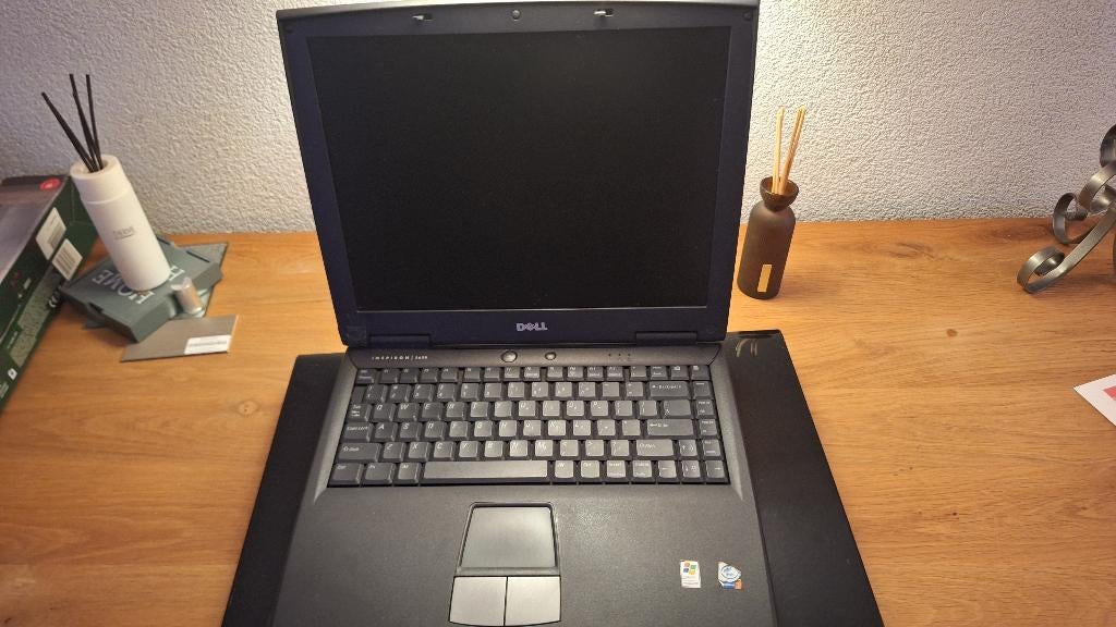 Verschillende retro laptops, Dell, medion, fujitsu win xp, Computers en Software, Ophalen of Verzenden, Dell