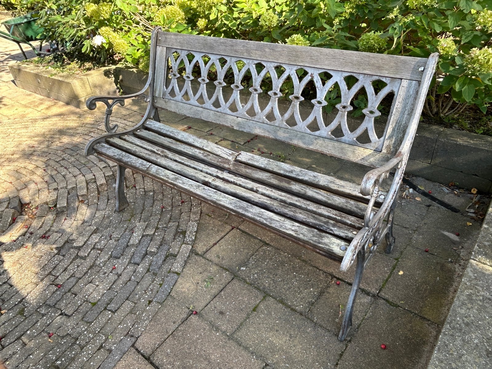 Tuinbankje van gietijzer en hout, Ophalen, Gebruikt, Hout