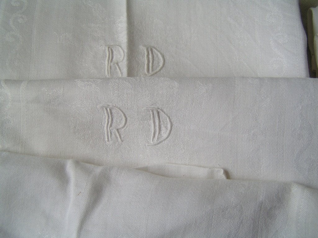 9 antieke servetten monogram RD nr AA 1136, Verzenden