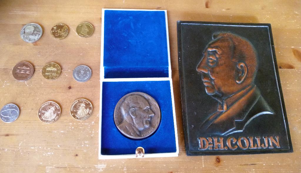 Penningen o.a. van Van Doorne DAF en plauette Colijn, Ophalen of Verzenden, Overige materialen