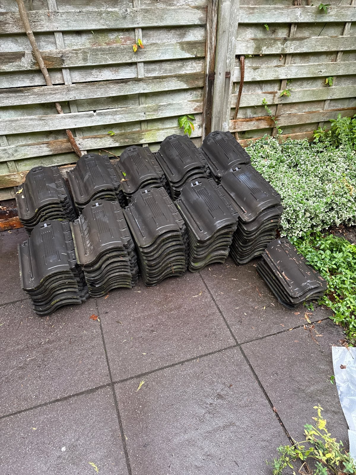220 Monier en Lafarge Dakpannen - Made in Holland - Gebruikt, Doe-het-zelf en Verbouw, Dakpannen en Dakbedekking, Ophalen, Gebruikt
