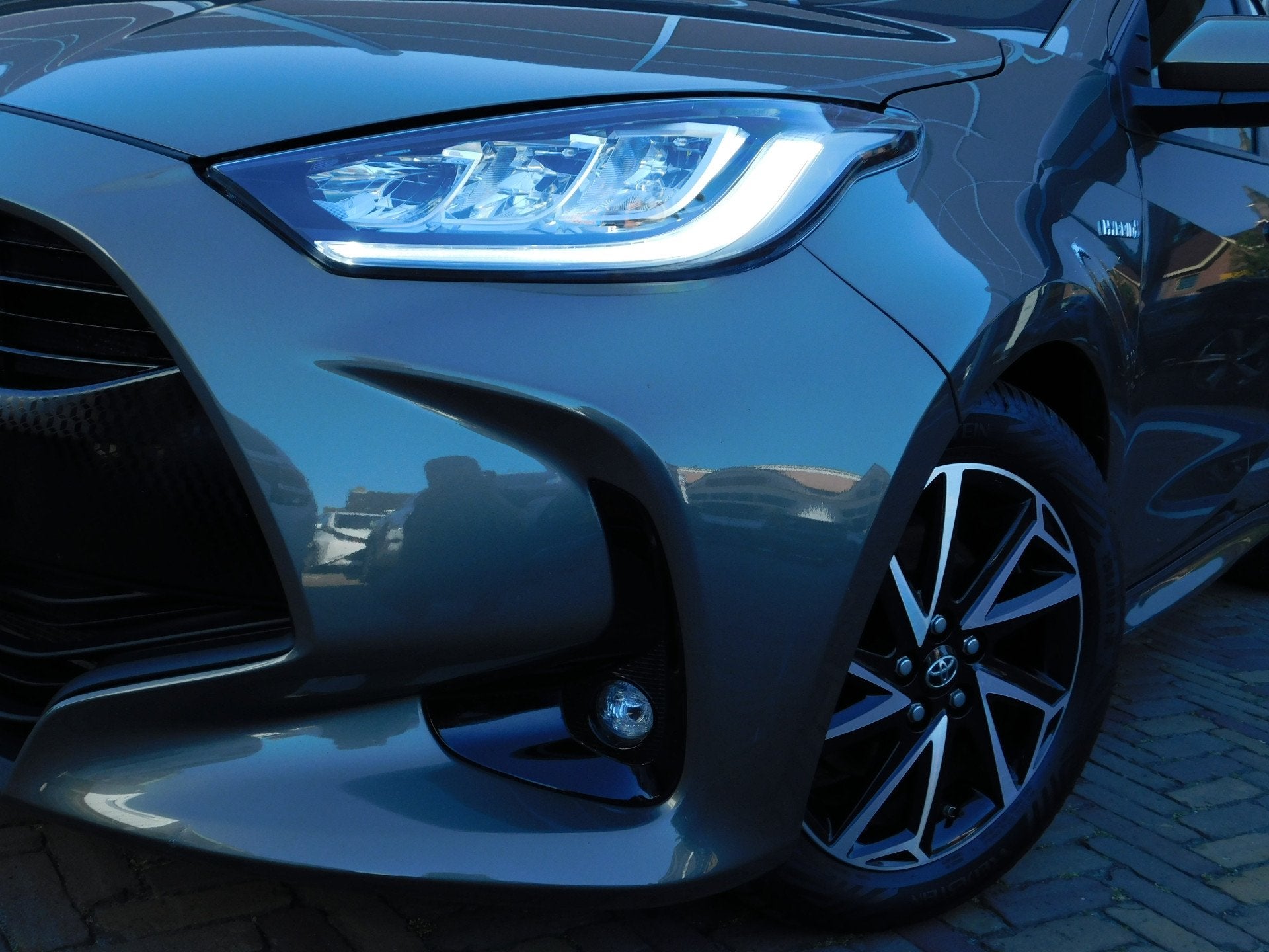 Toyota Yaris 1.5 Hybrid Dynamic | Trekhaak (bj 2021), 12 maanden, Gebruikt, Euro 6, 450 kg