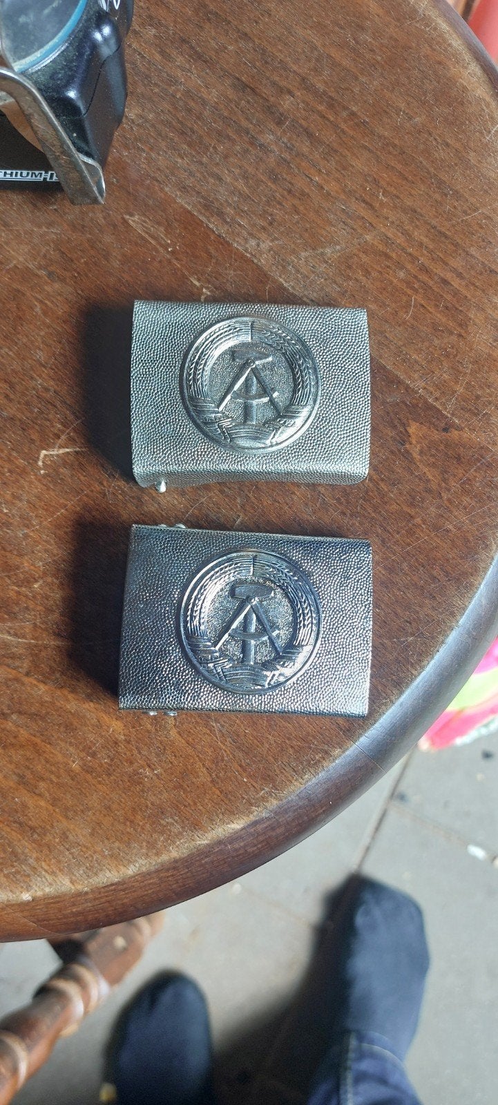 2x DDR NVA Koppelslot - Oost-Duitsland Militair, Ophalen of Verzenden