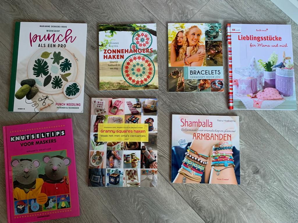 Diverse hobbyboeken, Ophalen of Verzenden, Zo goed als nieuw, Breien en Haken