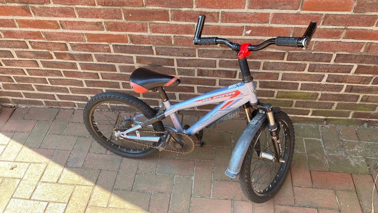 Alpina Powerbike kinderfiets - 16 inch, Fietsen en Brommers, Ophalen of Verzenden, Gebruikt, Velgrem, 16 tot 20 inch