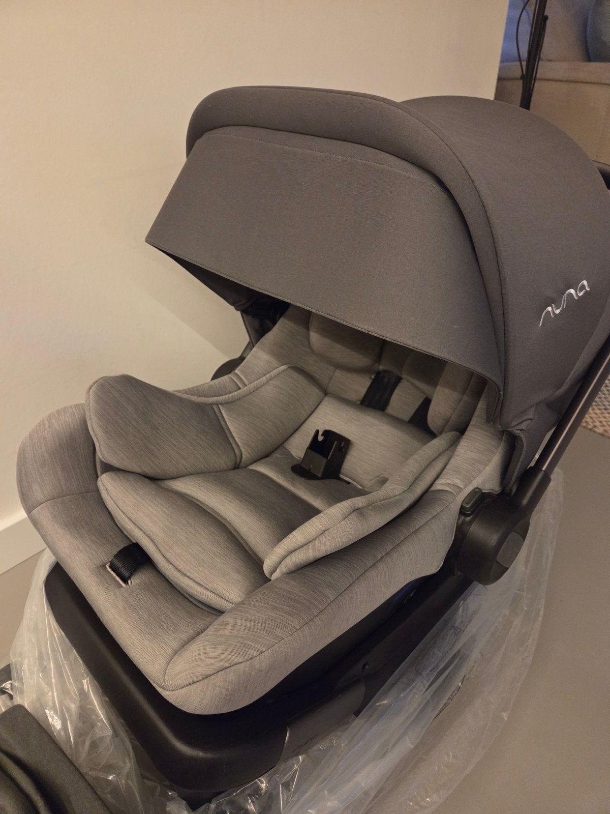 Nuna Pipa Lite autostoel - 1 tot 4 jaar, Kinderen en Baby's, Autostoeltjes, 0 t/m 18 kg, Zijbescherming, Zo goed als nieuw, Isofix