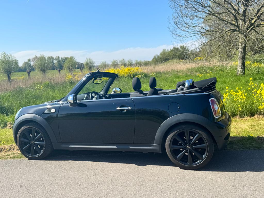 goed onderhouden Mini 1.6 Cooper Roadster 2011 Zwart cabrio, 4 cilinders, Cabriolet, 4 stoelen, Handgeschakeld