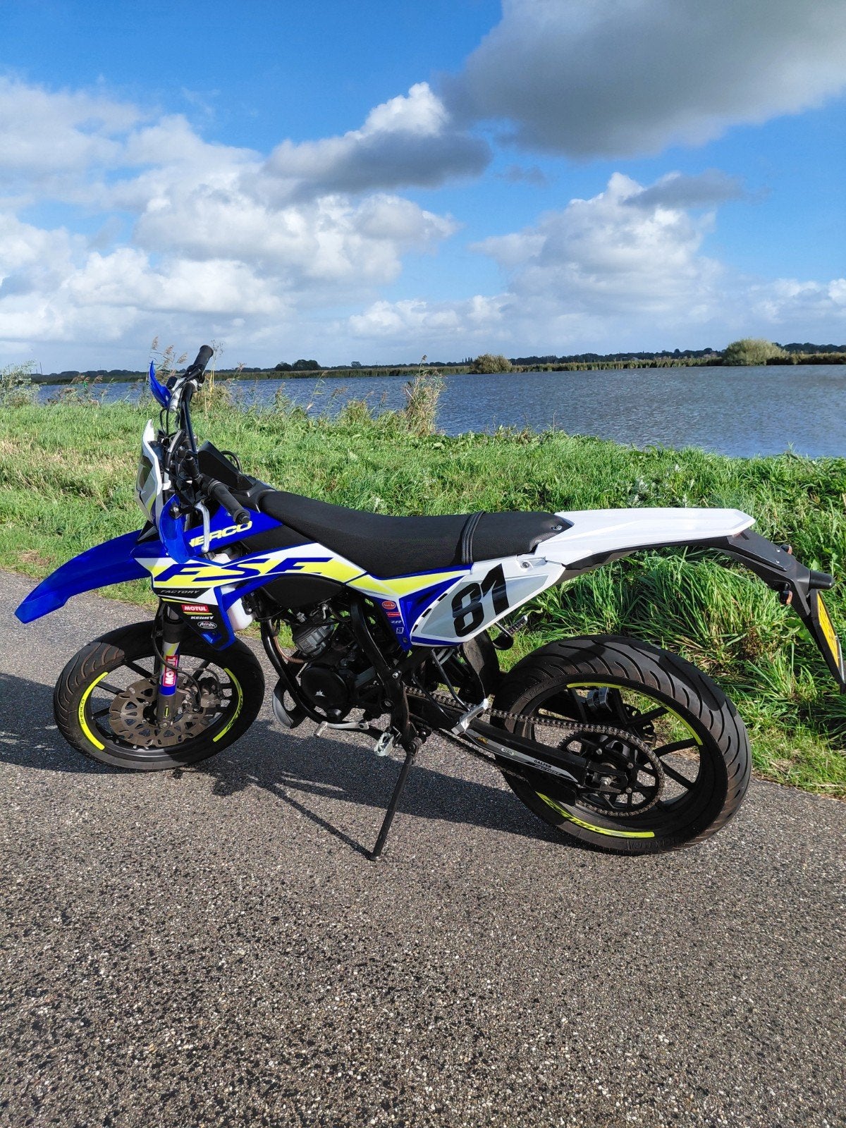 Sherco sm50 bj2023, Ophalen, Zo goed als nieuw