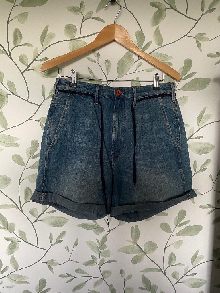 G-star korte broek spijkerbroek short maat 27, Blauw, Ophalen of Verzenden, Zo goed als nieuw, W27 (confectie 34) of kleiner