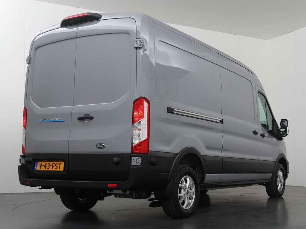 Ford E-Transit 350 | L3 H2 | TREND | 68 kWh | 317 KM WLTP |, Auto's, Bestelauto's, Automaat, 2549 kg, Gebruikt, 750 kg