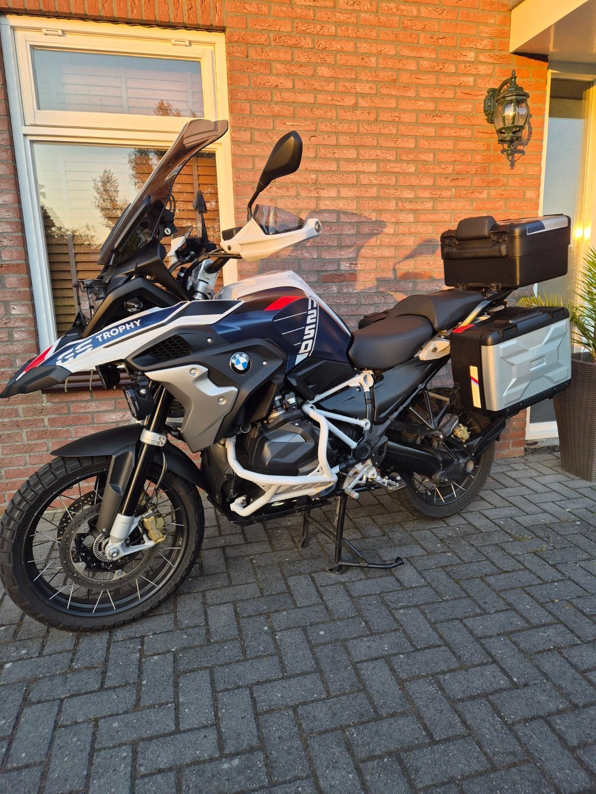 Schitterende BMW R1250GS TROPHY 2023, 2 cilinders, Occasion, Particulier, Toermotor