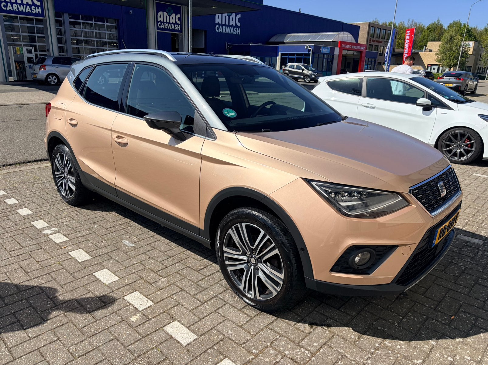 Seat Arona 1.0 TSI Xcellence TREKHAAK - RIEM VERVANGEN, Auto's, Voorwielaandrijving, Stof, Overige kleuren, 49 €/maand