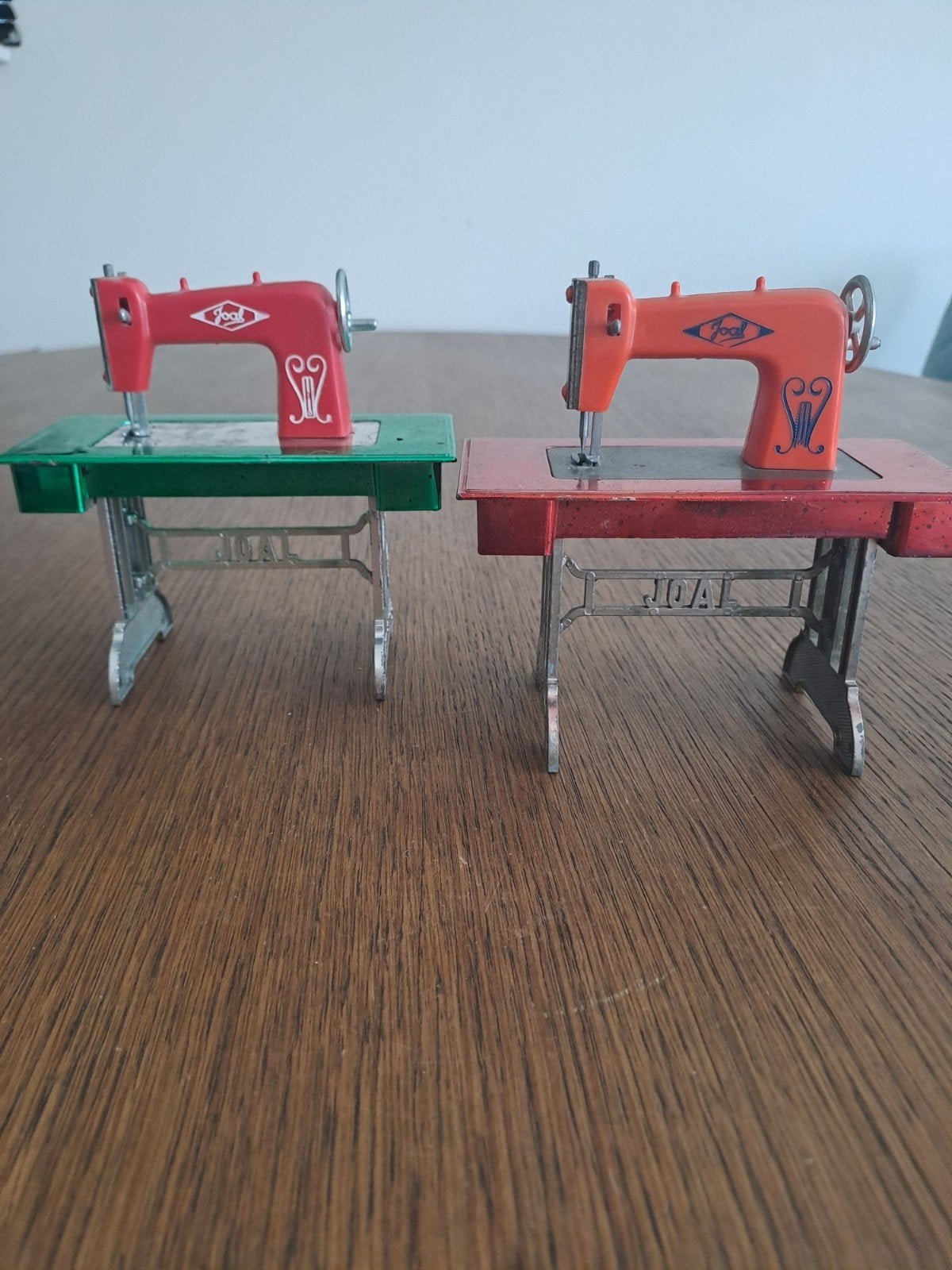 Miniatuurnaaimachines JOAL, Ophalen of Verzenden, Zo goed als nieuw