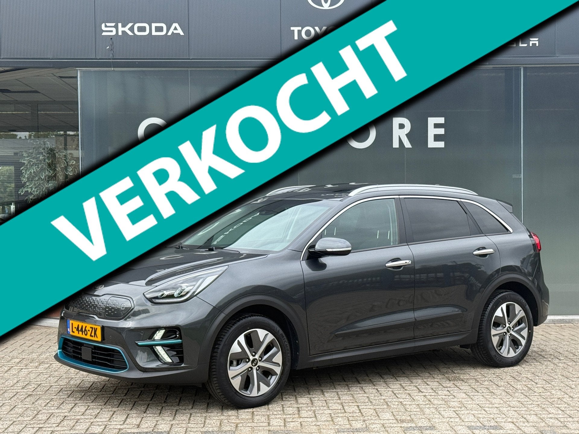 Kia E-Niro DynamicPlusLine 64 kWh 100% SOH WARMTEPOMP OPEN D, Auto's, Dealer onderhouden, Gebruikt, Zwart, 1712 kg