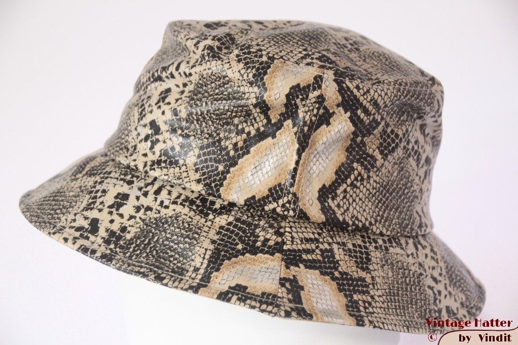 Visserhoed Buckethat Hawkins beige zilver slangenprint 57, 56 of 57 cm (M, 7 of 7⅛ inch), Hoed, Hawkins, Nieuw