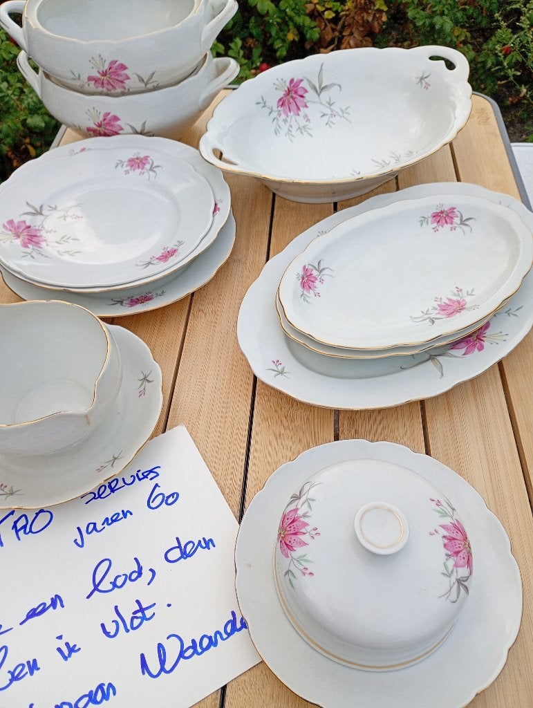 SERVIES, Huis en Inrichting, Keuken | Servies, Ophalen, Gebruikt, Vintage, Bord(en)