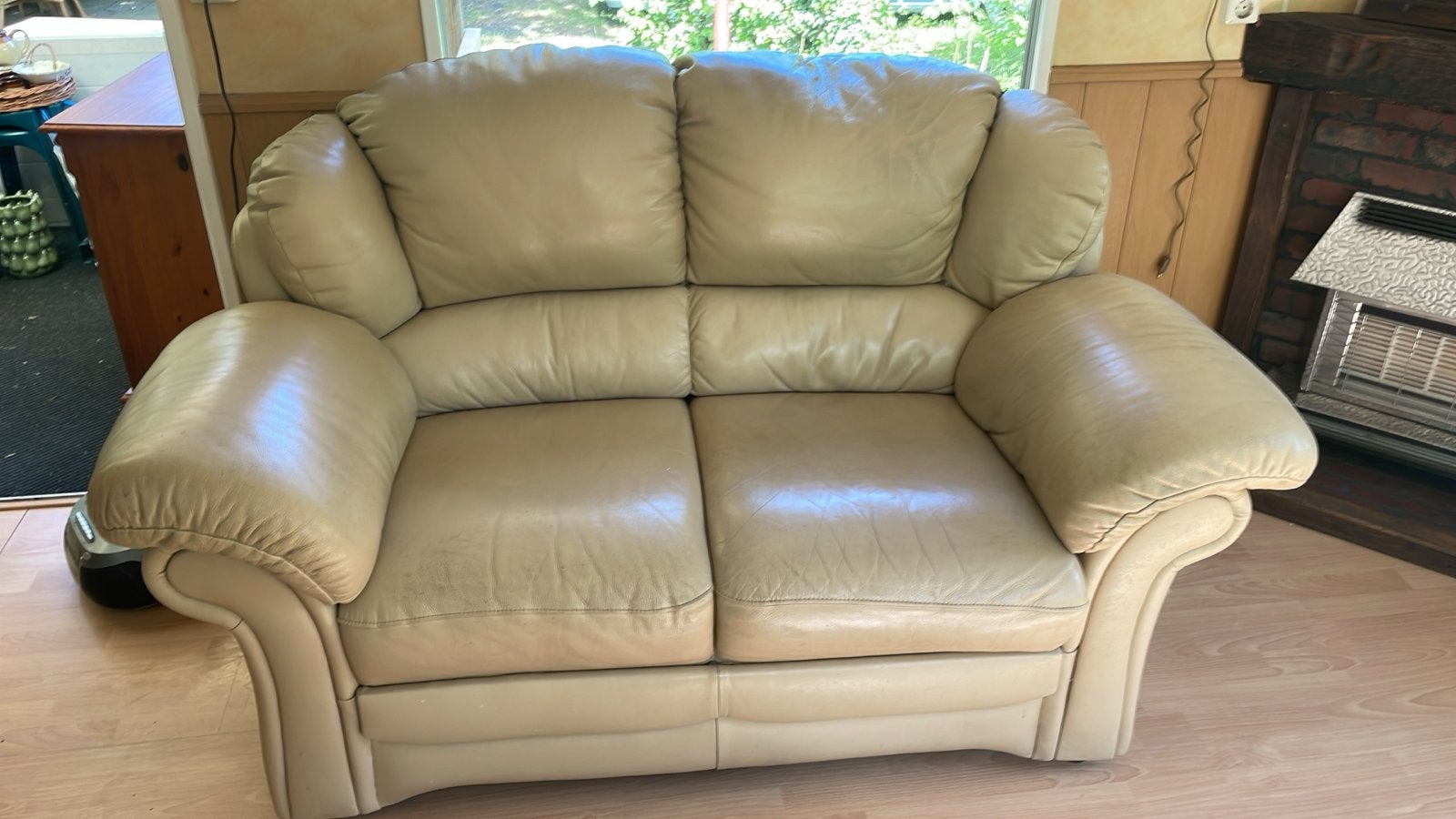 Comfortabele 2-zitsbank van skai leer, Ophalen, Gebruikt, 150 tot 200 cm, Tweepersoons