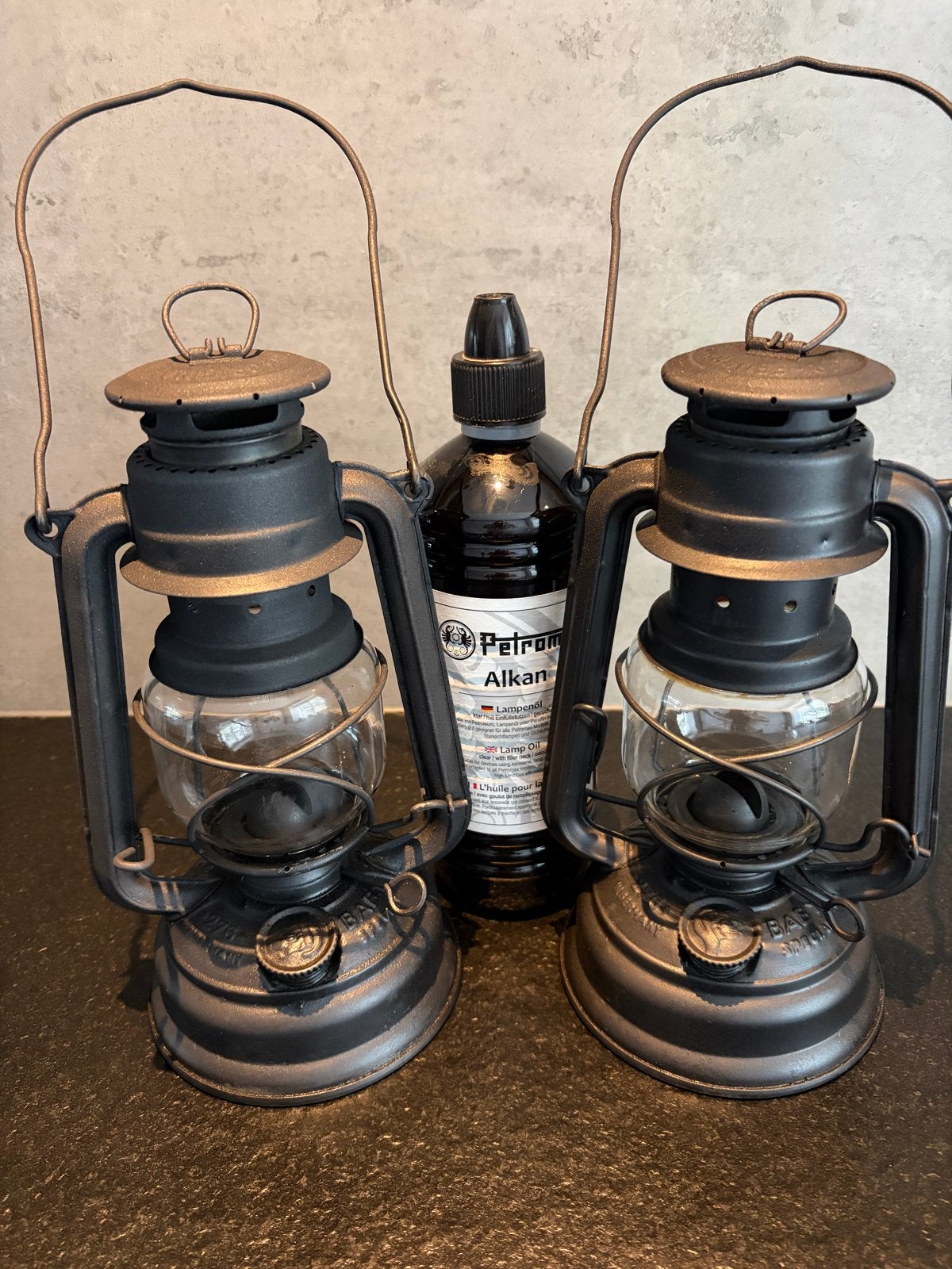 Set van 2 vintage olielampen met lampolie, Overige merken, Gebruikt, Zwart, Overige fittingen