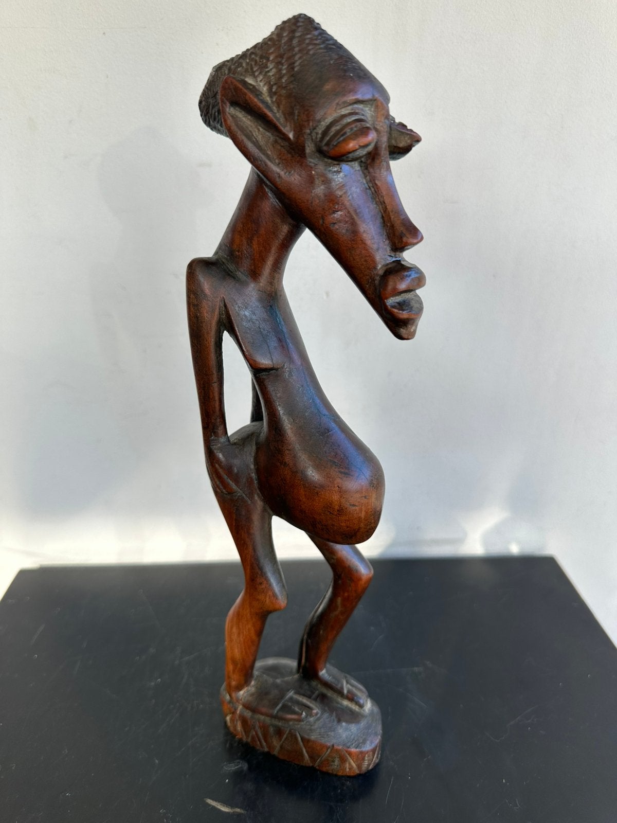 Oud houtsnijwerk beeld Kenia Beluga 33 cm, Ophalen of Verzenden