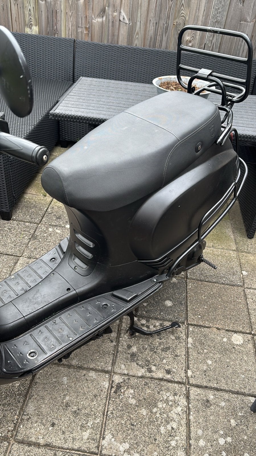 Scooter capri, Fietsen en Brommers, Snorfietsen en Snorscooters, Ophalen of Verzenden, Zo goed als nieuw, Benzine, Overige merken