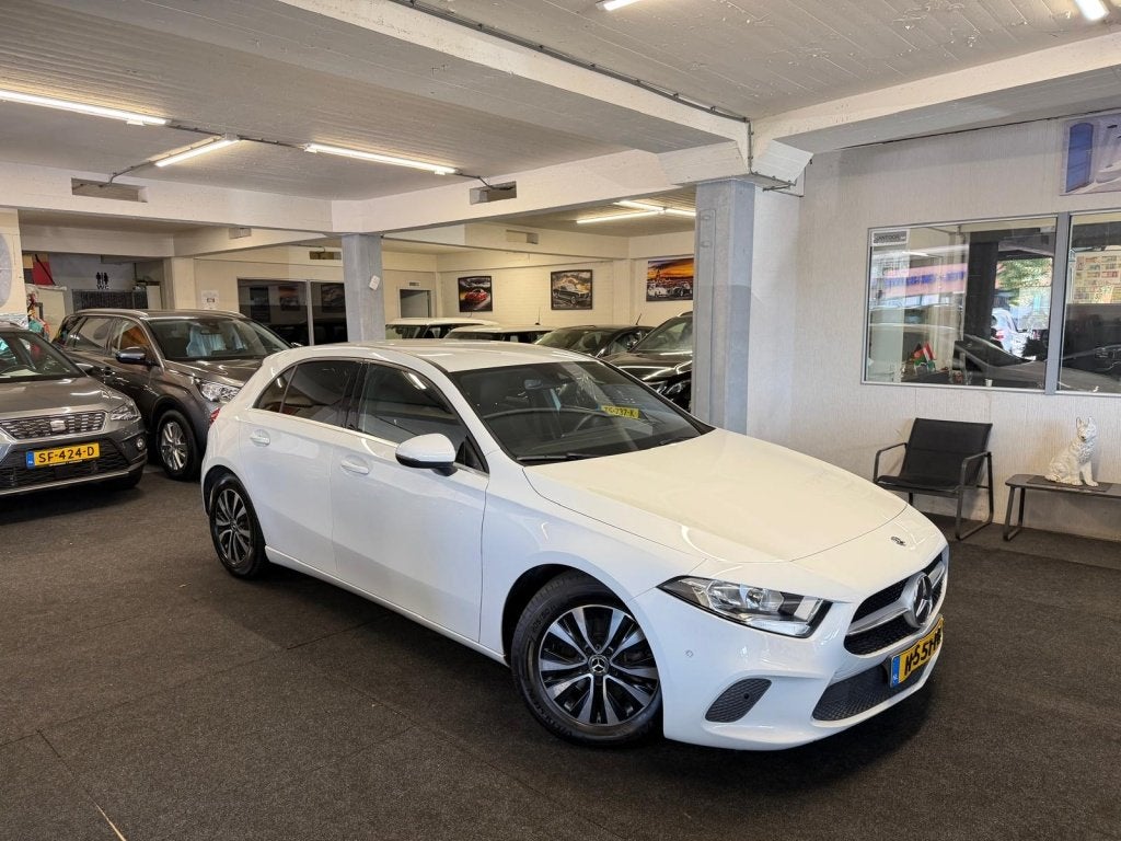 Mercedes-Benz A-Klasse 180 Bns Solution*Carplay*Camera*Led*V, Auto's, 136 pk, Gebruikt, 4 cilinders, Parkeerassistent