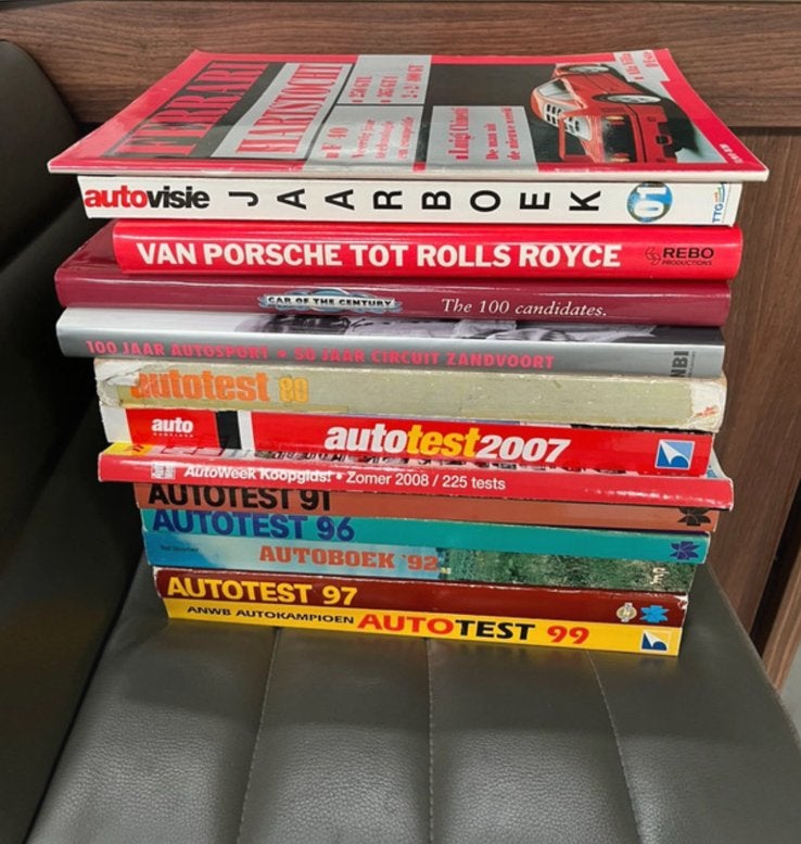 Auto boeken Allerlei! Ferrari Autotest jaarboeken !!, Ophalen of Verzenden, Gelezen, Ferrari
