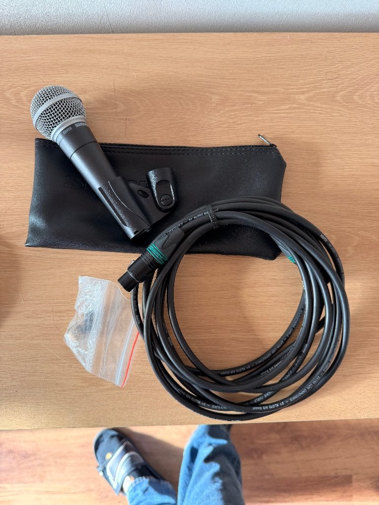 Shure SM58 (+ XLR kabel & accessoires), Ophalen of Verzenden, Zo goed als nieuw, Studiomicrofoon