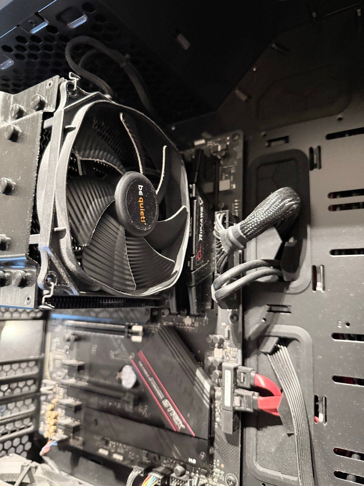 Foto 11 van Gaming PC- AMD Ryzen 9 3900X, RTX 1080 Ti, 32GB RAM
