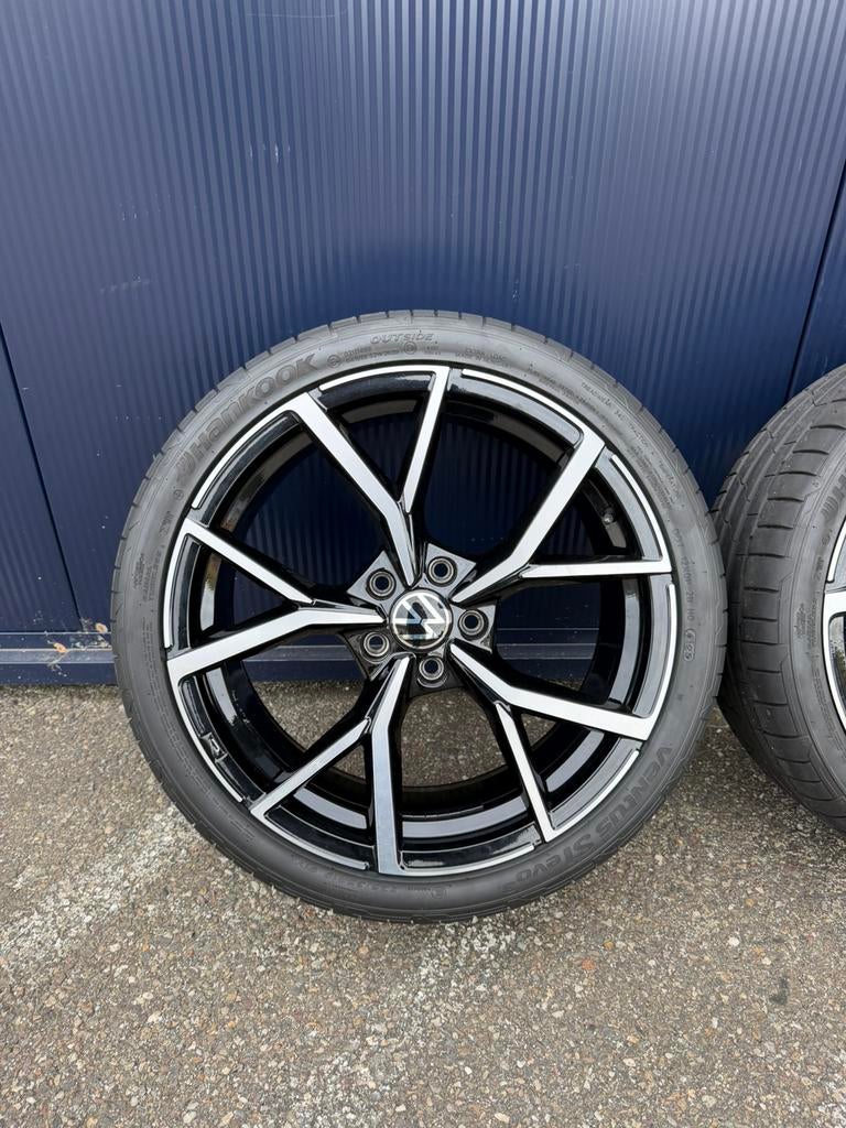 19" originele Volkswagen Golf 8 R Estoril velgen, Auto-onderdelen, Banden en Velgen, Gebruikt, Banden en Velgen, 235 mm, Personenwagen